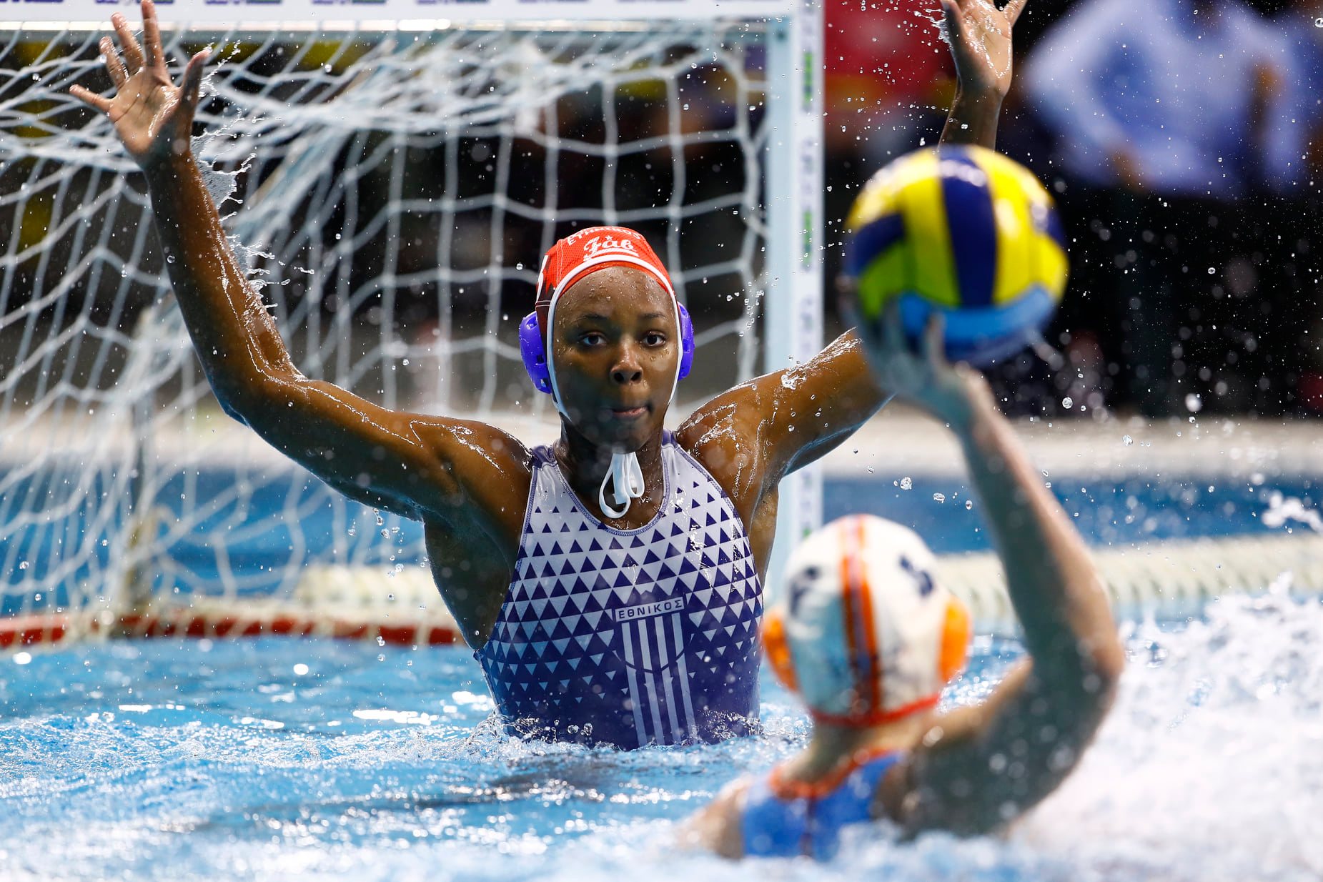 Ethnikos with one hand on a second LEN Trophy - Total Waterpolo